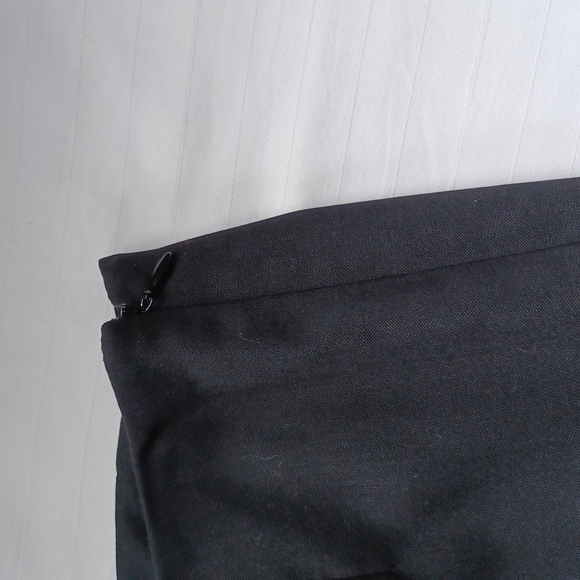 Dana Buchman Lined Wool Trouser- Sz. 6 - Picture 3 of 7